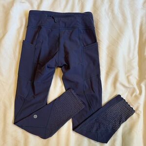 Lululemon capris with pockets